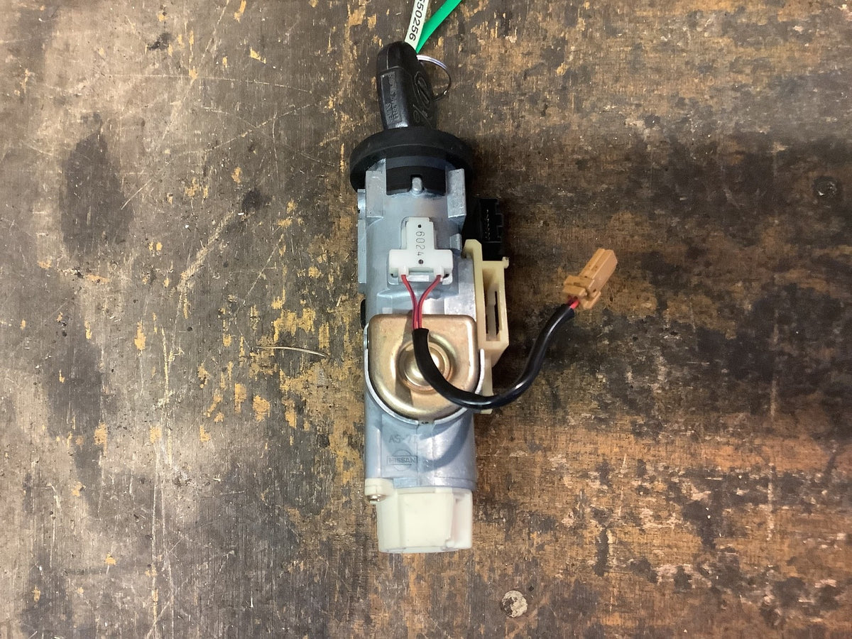 NISSAN X TRIAL MK1 IGNITION BARREL LOCK AND KEY 28590C9902 2002 200710