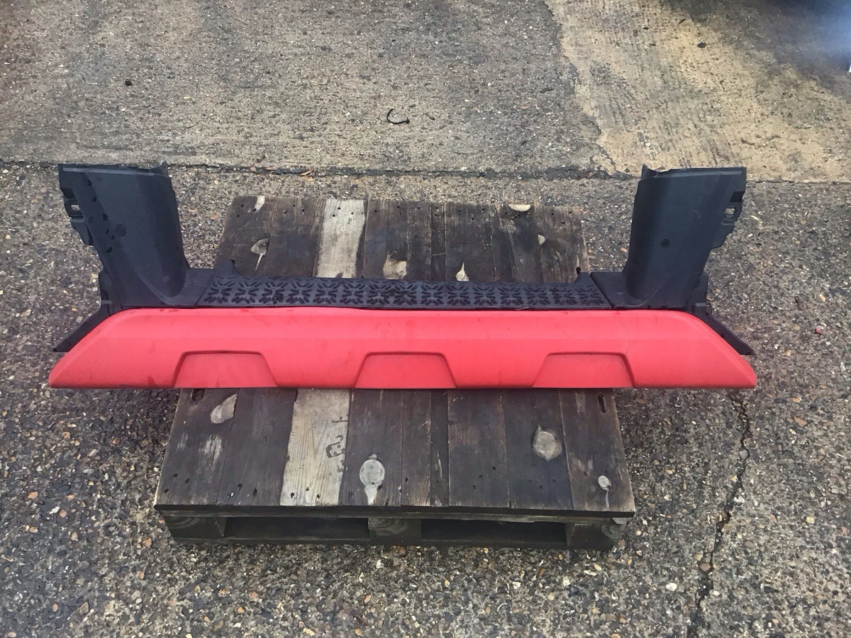 MAN TGX TGS FRONT BUMPER STEP ASSEMBLY  RED  81.41614 0076  2015 20201