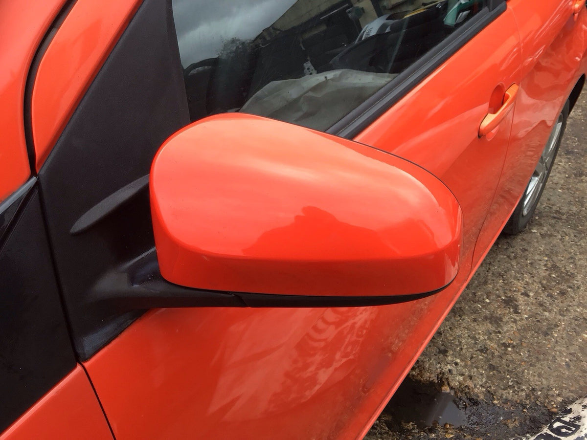 TOYOTA AYGO MK2 WING MIRROR PASSENGERS SIDE N/S ORANGE 4W5 2014 20211
