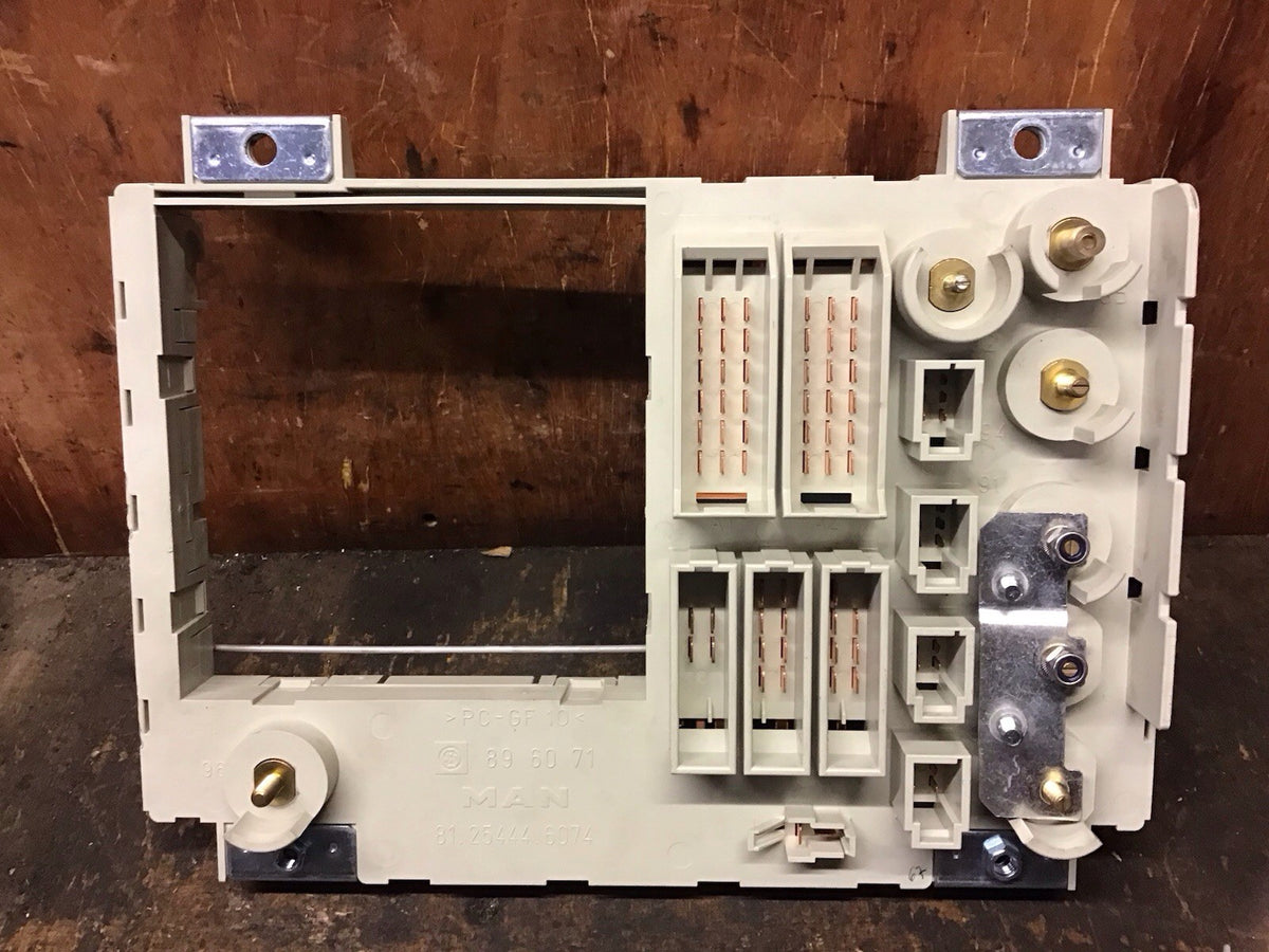 MAN TGX TGS FUSE BOX 81.25444.6074 EURO 6 2015 20201