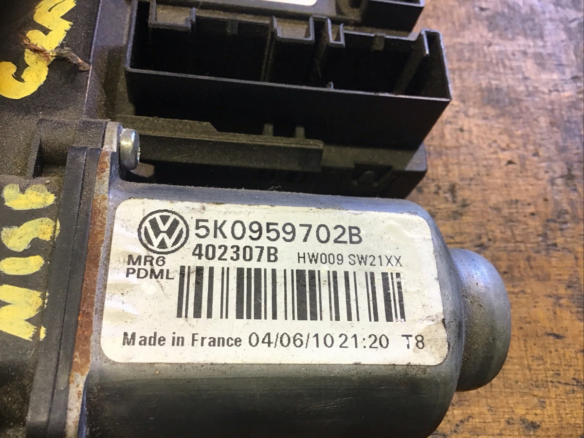 VOLKSWAGEN GOLF MK6 PASSENGERS FRONT WINDOW MOTOR REGULATOR 5K0959702B 09 20124