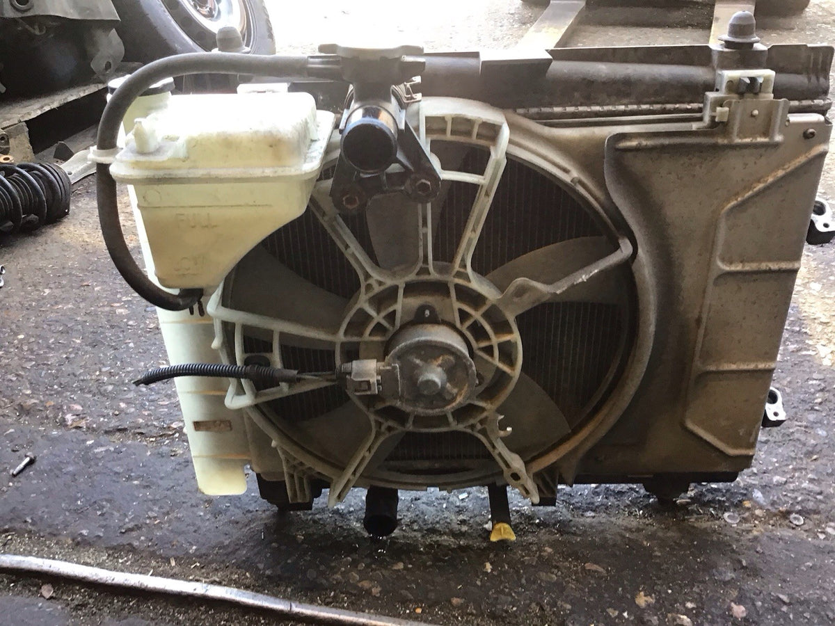 TOYOTA YARIS MK2 PETROL RADIATOR FAN MF4422134 3180 2006 20102