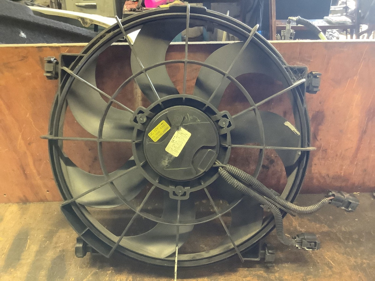HYUNDAI I20 MK1 RADIATOR FAN COWLING  2008 20124