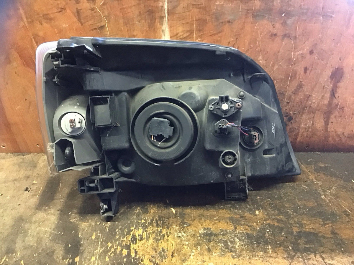 NISSAN Z TRIAL MK1 PASSENGER'S SIDE N/S HEADLIGHT 2002 20076