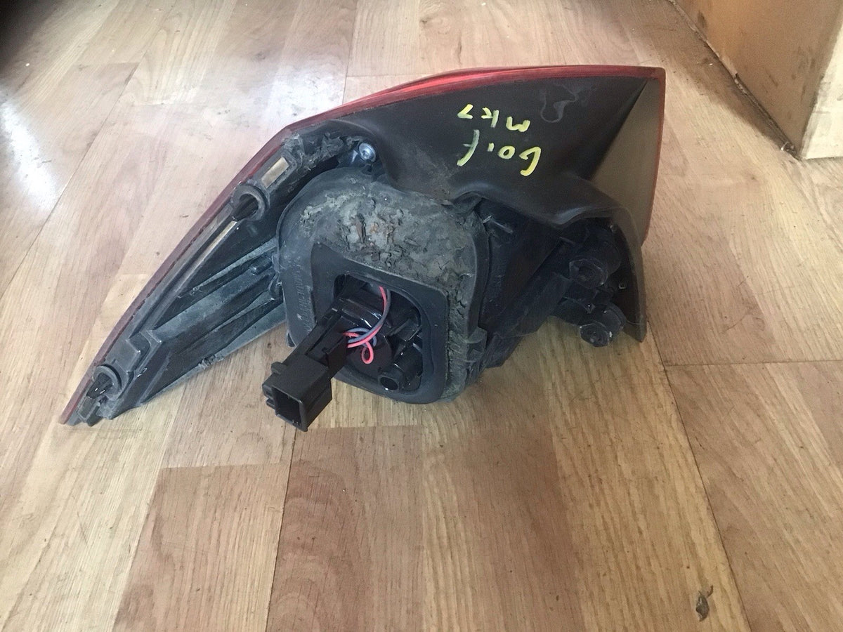 VOLKSWAGEN GOLF MK7 DRIVER'S SIDE O/S OUTER REAR LIGHT 2013 20184