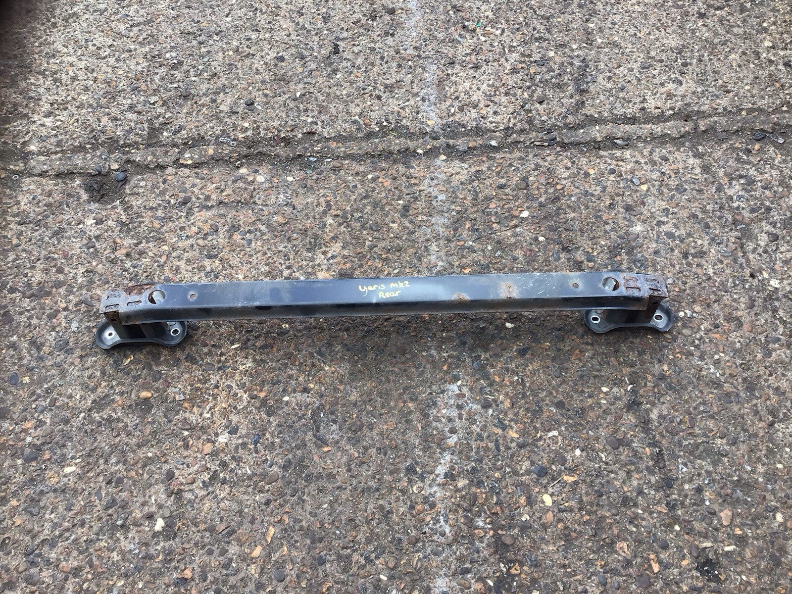 TOYOTA YARIS MK2 REAR SUPPORT BAR CRASH BAR 2007 20111