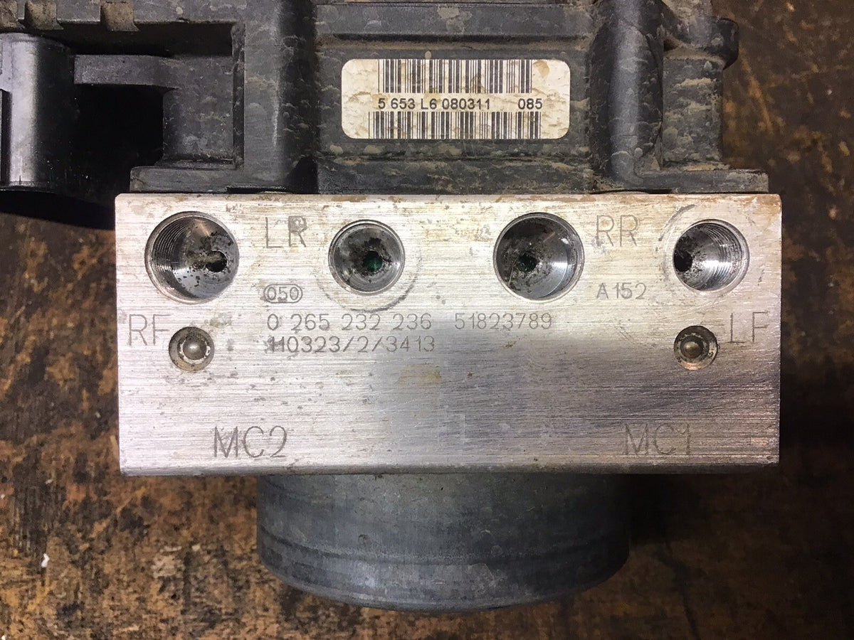 MERCEDES A CLASS W169 ABS PUMP MODULE 0265230373 A0064316312 2005 20126