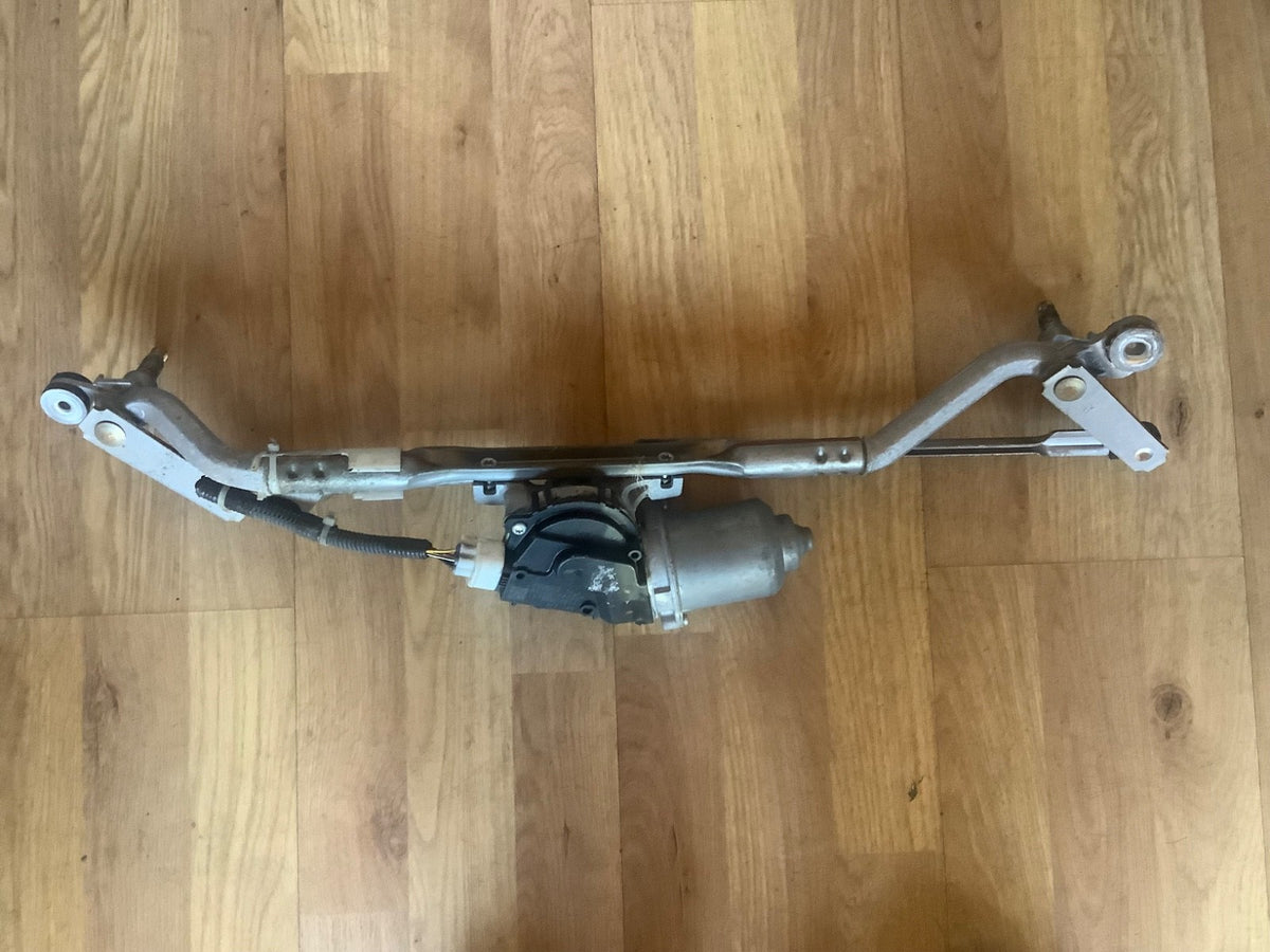 TOYOTA IQ FRONT WIPER MOTOR AND LINKAGE 85110 74040 2009 20146