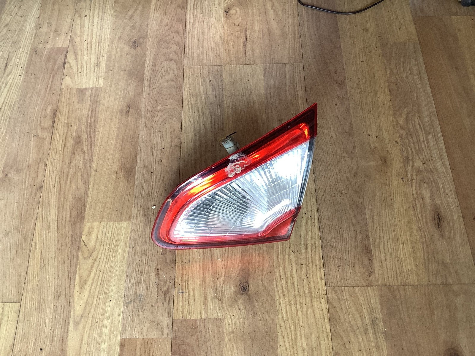 NISSAN QASHQAI DRIVER'S SIDE O/S INNER REAR LIGHT 89503209 2010 20130