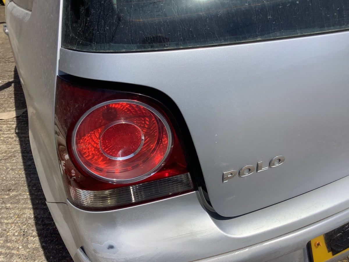 VOLKSWAGEN POLO 9N3 PASSENGER'S SIDE N/S REAR LIGHT REAR LIGHT CLUSTER 2005 20093