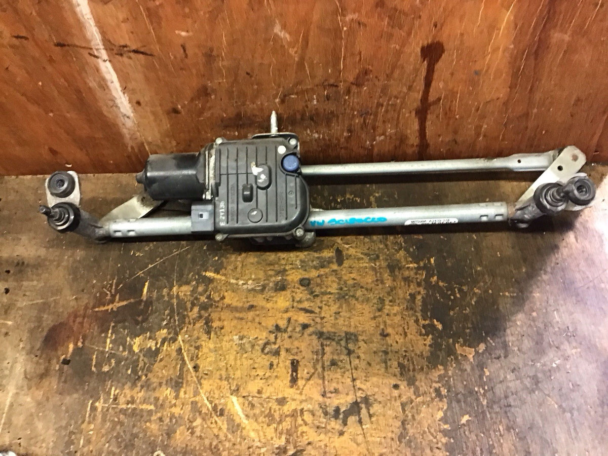 VOLKSWAGEN SCIROCCO  WIPER MOTOR LINKAGE 1K0955023G  2009 20131