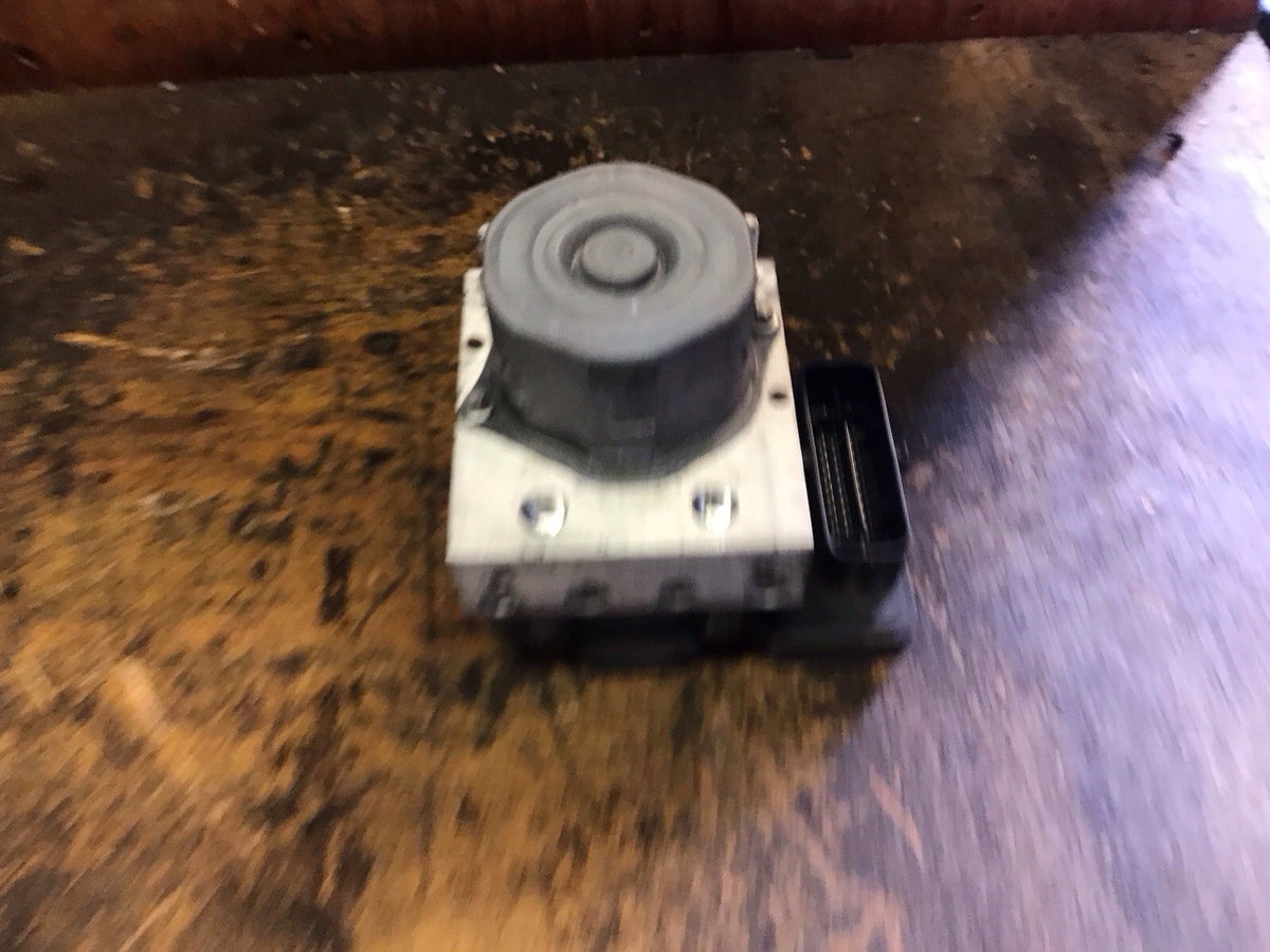 VAUXHALL ADAM ABS PUMP MODULE 39002551 AYG 2695339 2013 20192