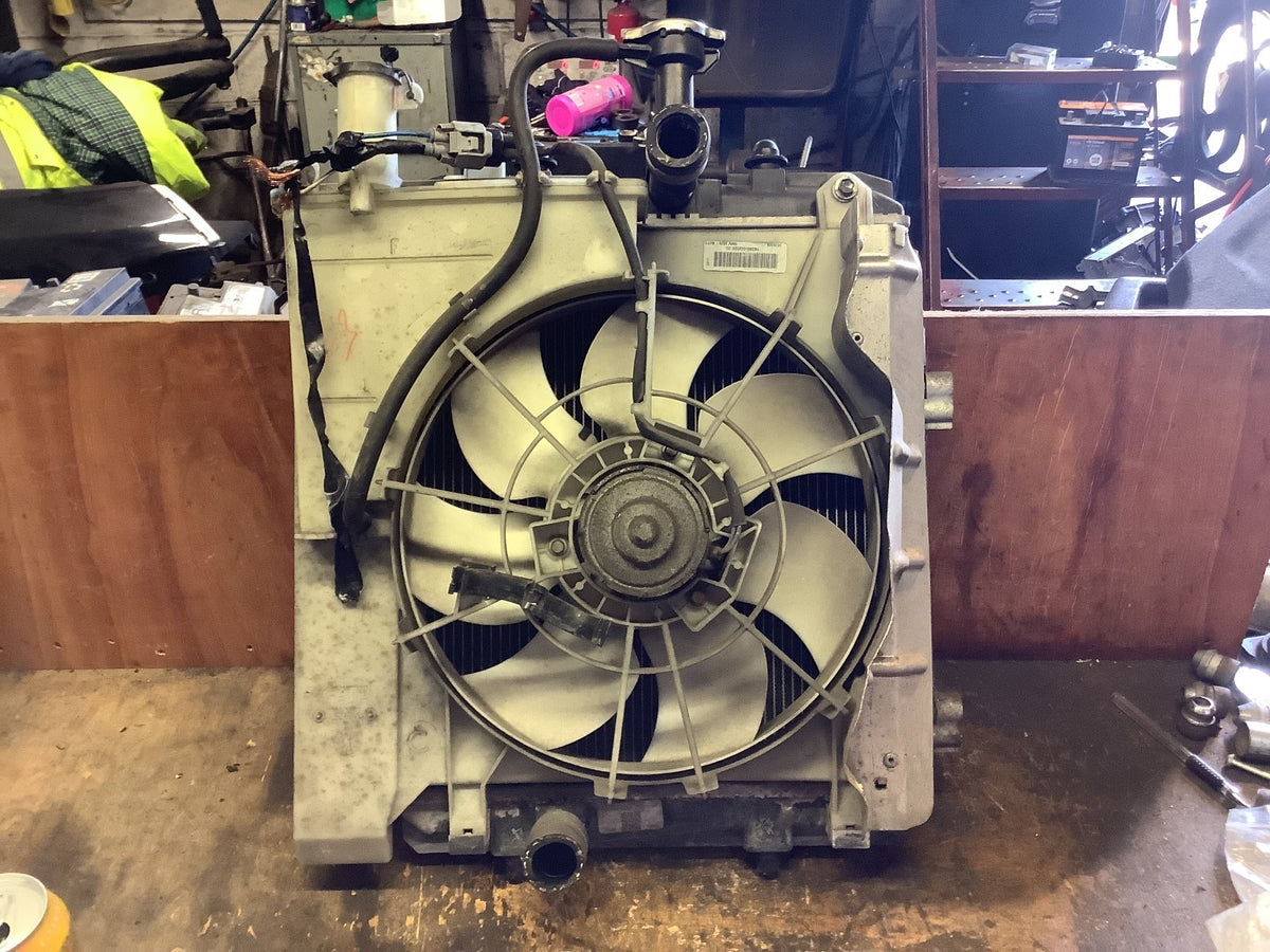 PEUGEOT 107 1.0 PETROL RADIATOR FAN COWLING  16360 0Q020 00 2005 20121