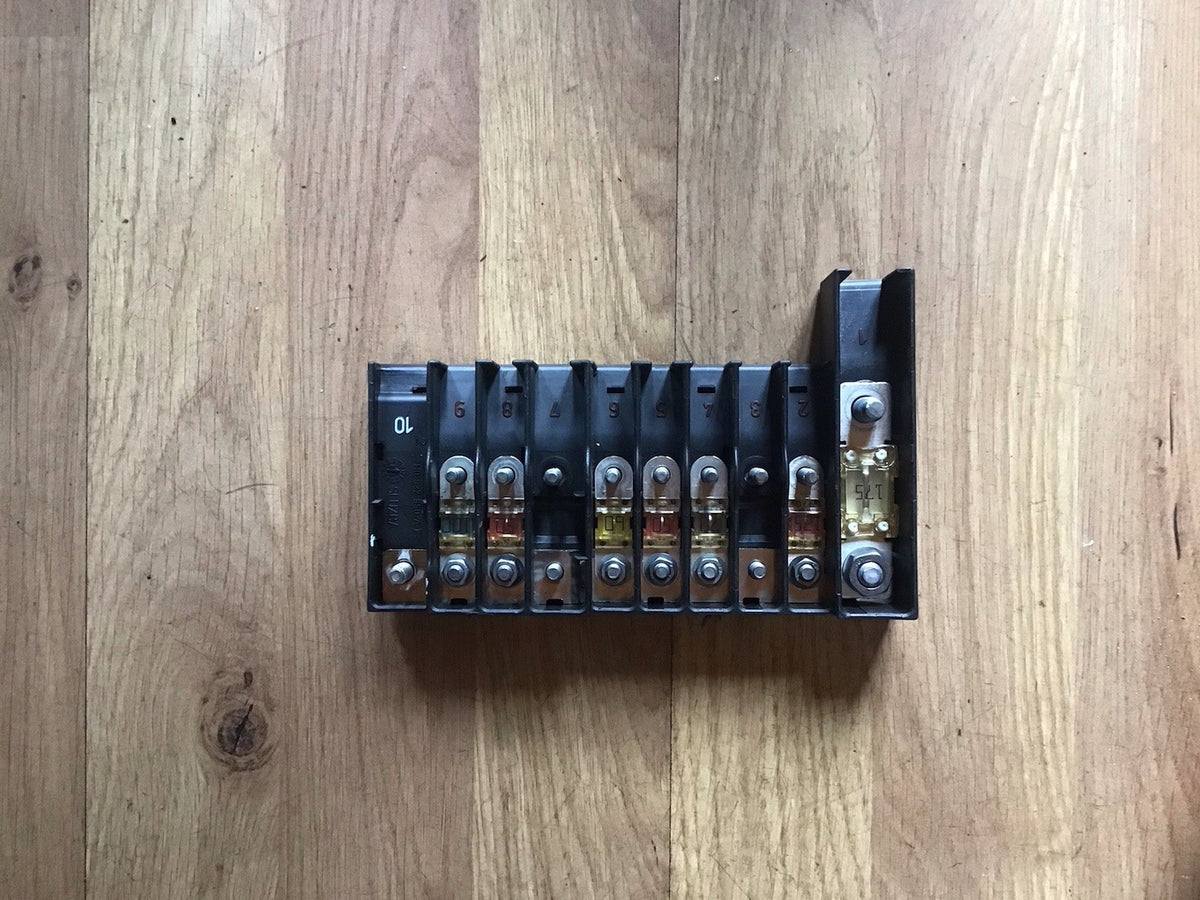 VOLKSWAGEN TRANSPORTER T5 2.5 DIESEL FUSE BOX 7H6970187FD 2003 20092