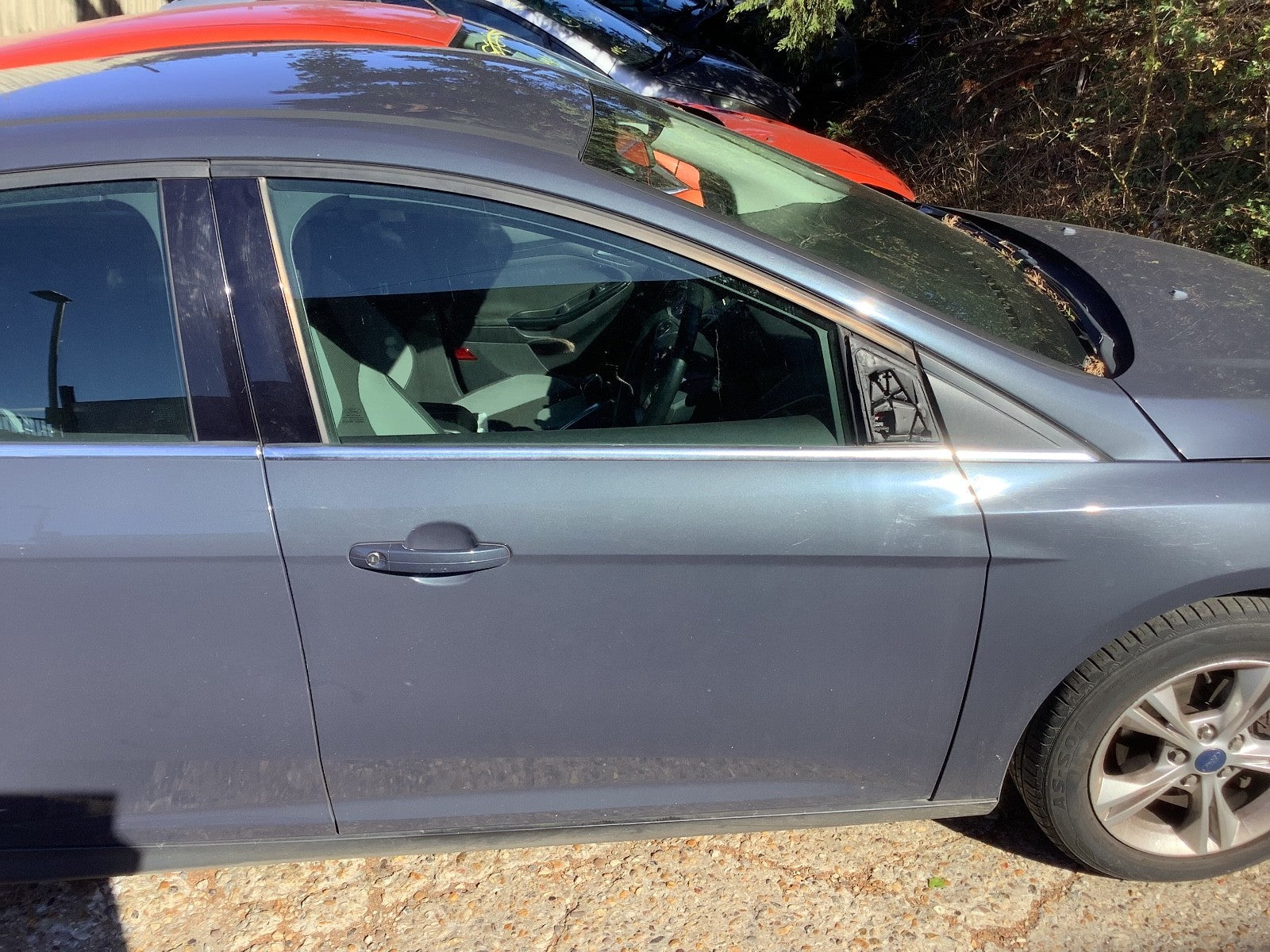 FORD FOCUS MK3 DRIVER'S SIDE O/S FRONT DOOR MIDNIGHT SKY  2011 20151