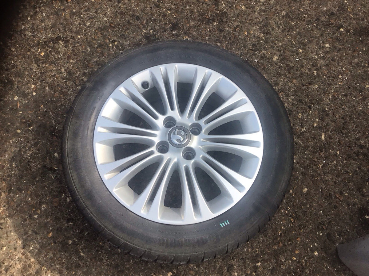 VAUXHALL CORSA ALLOY WHEEL 16'' 13298019 AND TYRE 195X55X16 2006 20140