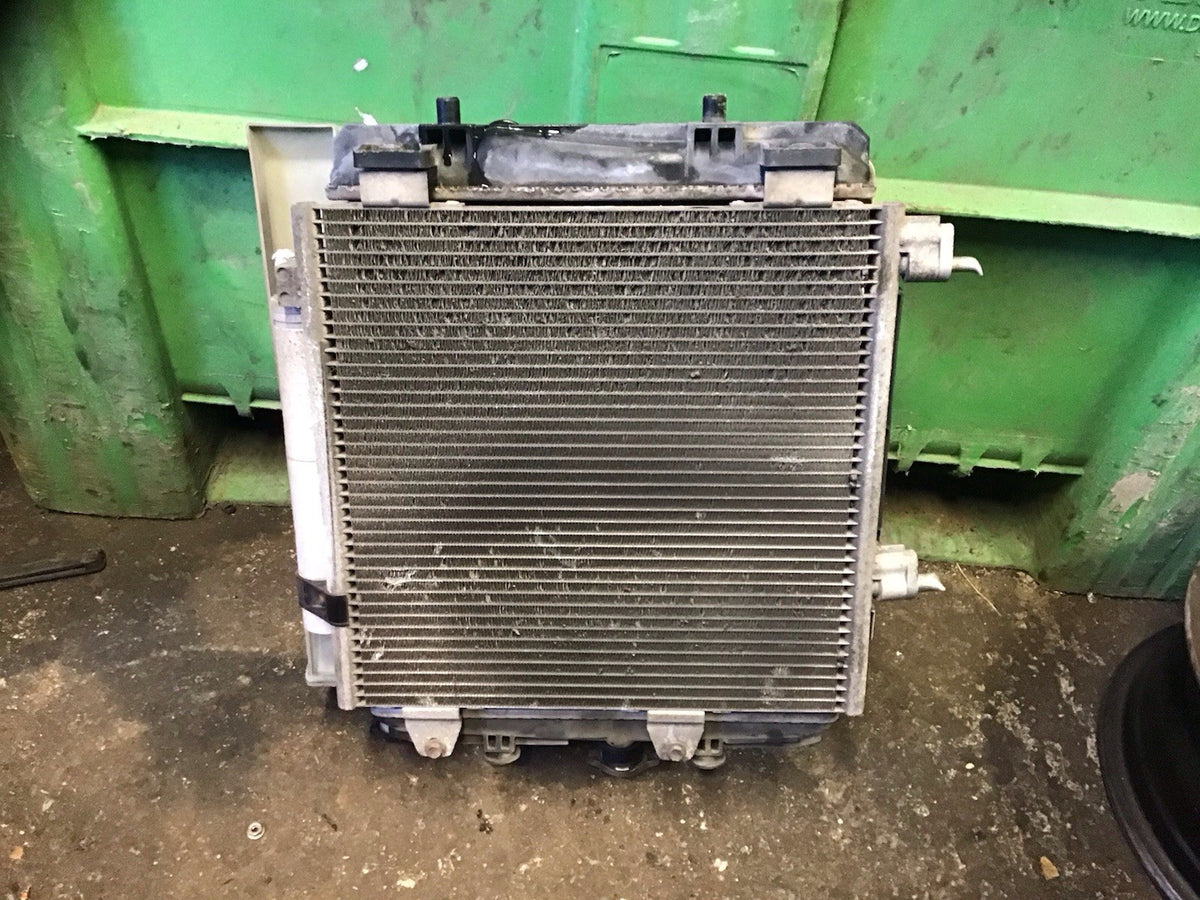 PEUGEOT 107 1.0 PETROL RADIATOR FAN COWLING  16360 0Q020 00 2005 20125