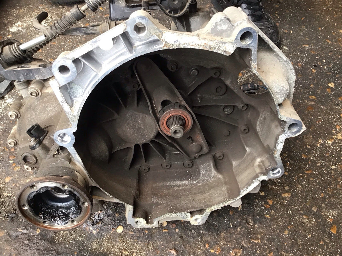 VOLKSWAGEN POLO 9N3 1.2 PETROL GEARBOX 5 SPEED CODE JHN 2005 20089