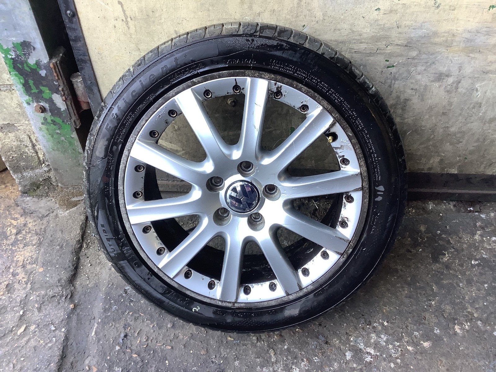 VOLKSWAGEN GOLF MK5 ALLOY WHEEL 17" 1K0601025K WITH TYRE 225X45X17 2002 20081