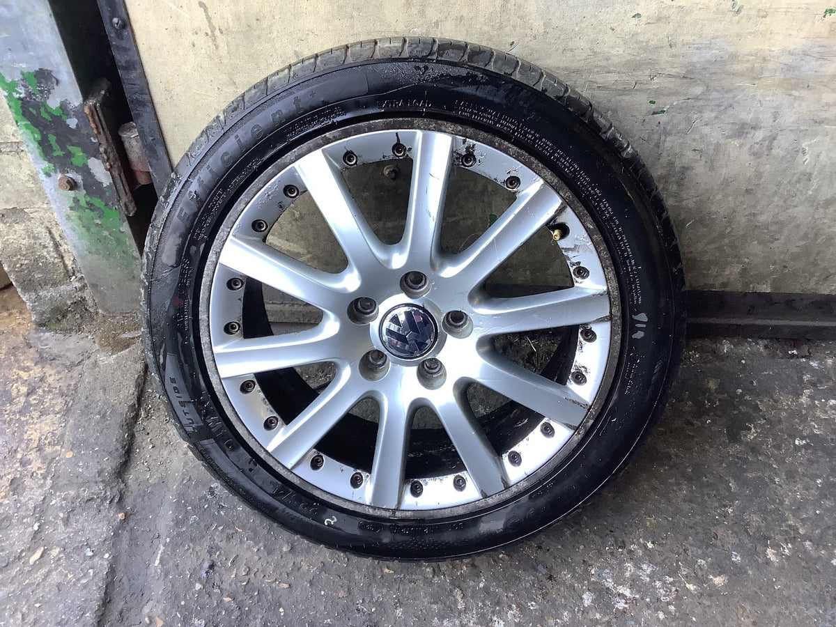 VOLKSWAGEN GOLF MK5 ALLOY WHEEL 17" 1K0601025K WITH TYRE 225X45X17 2002 20081