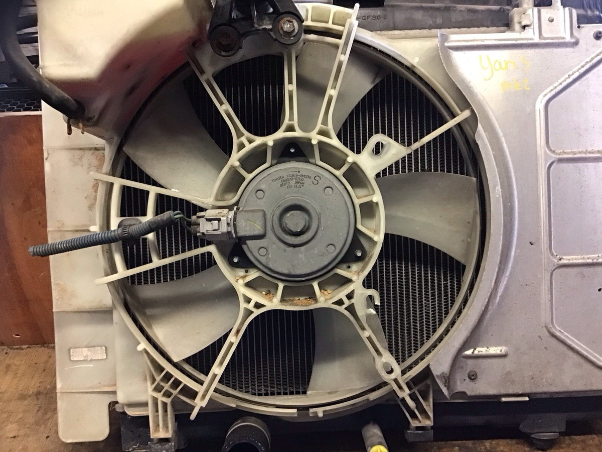 TOYOTA YARIS MK2 1.3 MANUAL PETROL RADIATOR FAN MF422000 7820 2006 20106