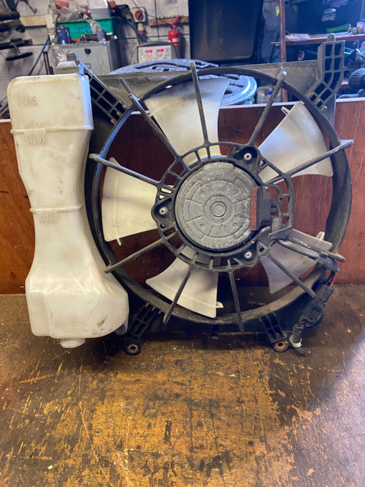 HONDA INSIGHT RADIATOR FAN COOLING 10A010/300 HYBRID 2005 20110