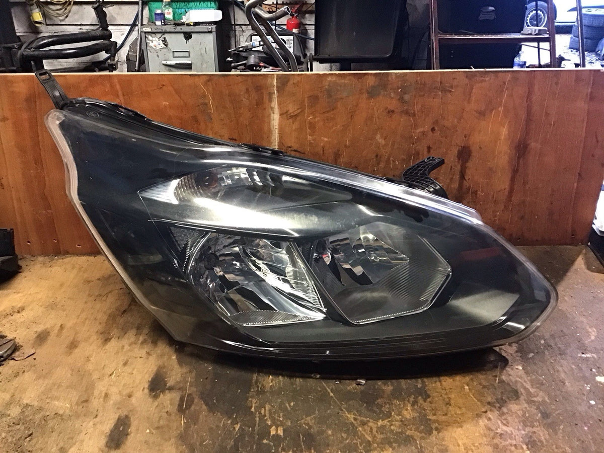 FORD TRANSIT CUSTOM  HEADLIGHT O/S DRIVERS SIDE BK21 13W029 AJ  2012 20180