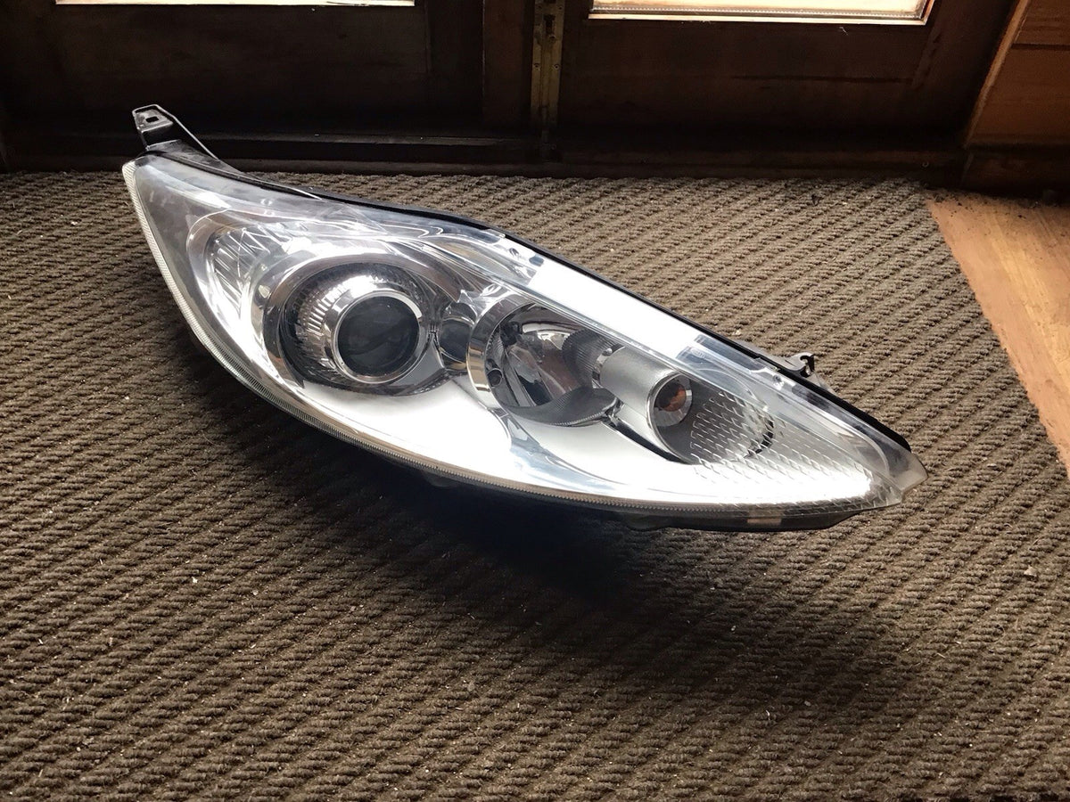 FORD FIESTA MK7 HEADLIGHT DRIVERS SIDE O/S 8A61 13W029 DG 2008 20123