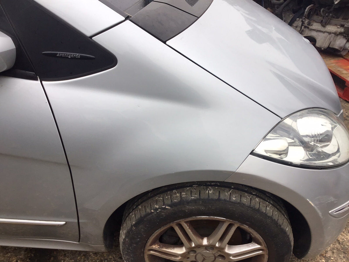 MERCEDES A CLASS W169 DRIVER'S SIDE O/S FRONT WING PANEL POLAR SILVER  2005 20111
