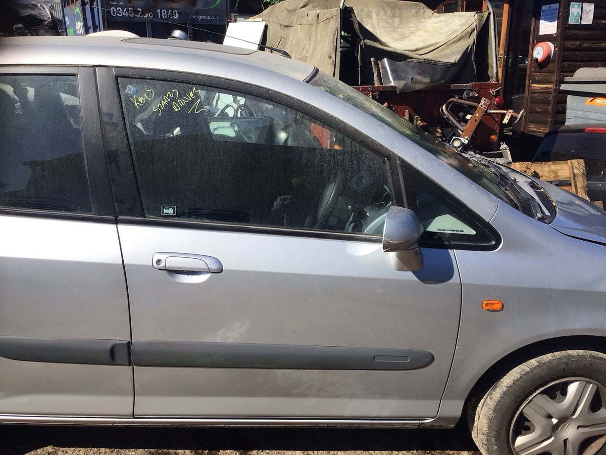HONDA JAZZ MK2 DRIVER'S SIDE FRONT DOOR SATIN SILVER METALLIC NH623M 2002 20080
