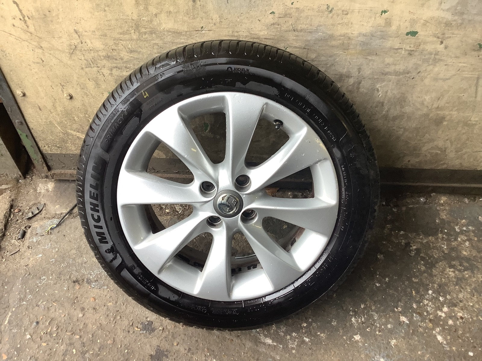 VAUXHALL CORSA D ALLOY WHEEL 16'' AND TYRE 195X55X16 13374019 2006 20141