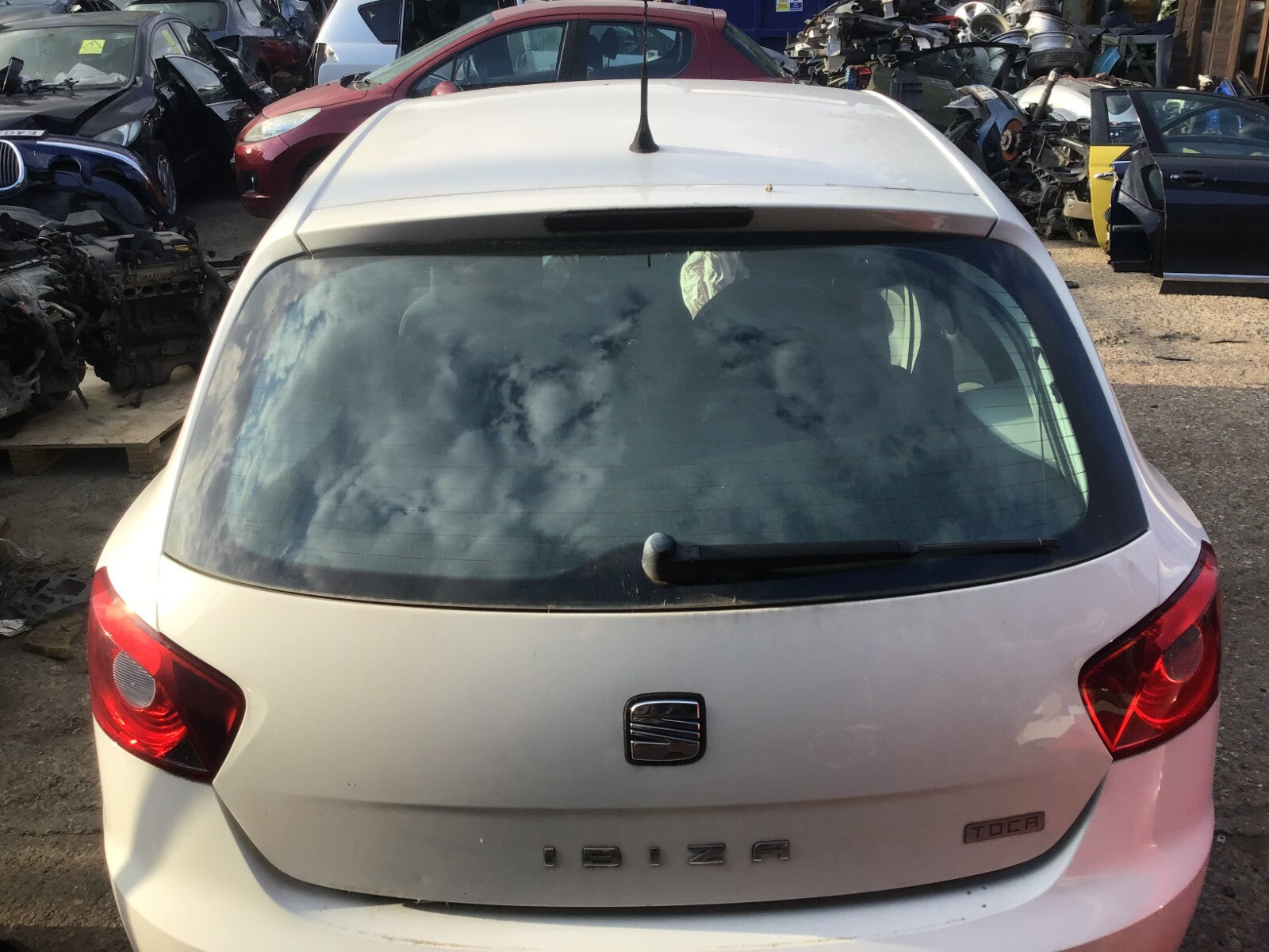 SEAT IBIZA 6J TAILGATE CANDY WHITE PAINT CODE LB9A 5 DOOR 2008 20170
