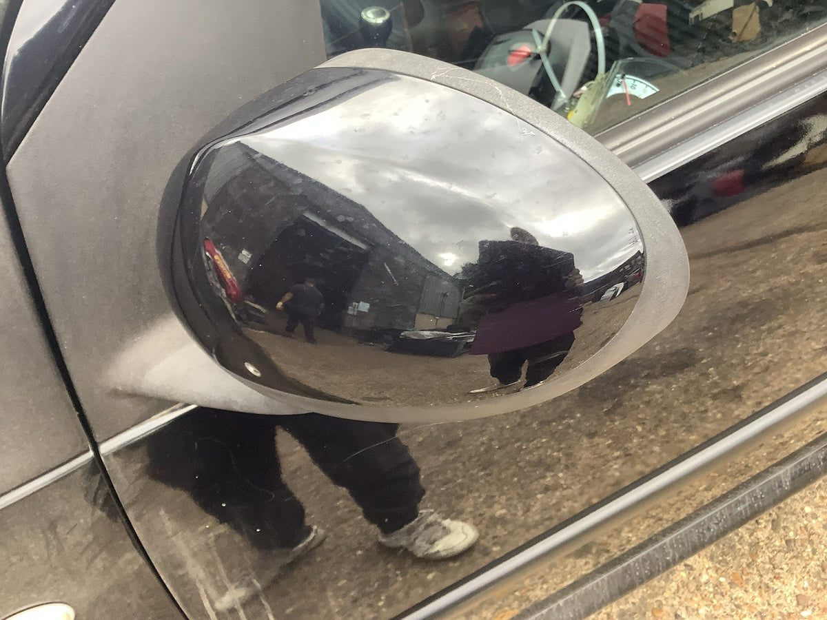 PEUGEOT 107 PASSENGER'S SIDE N/S DOOR MIRROR IN NOIR CALDERA EXZ 2005 20142