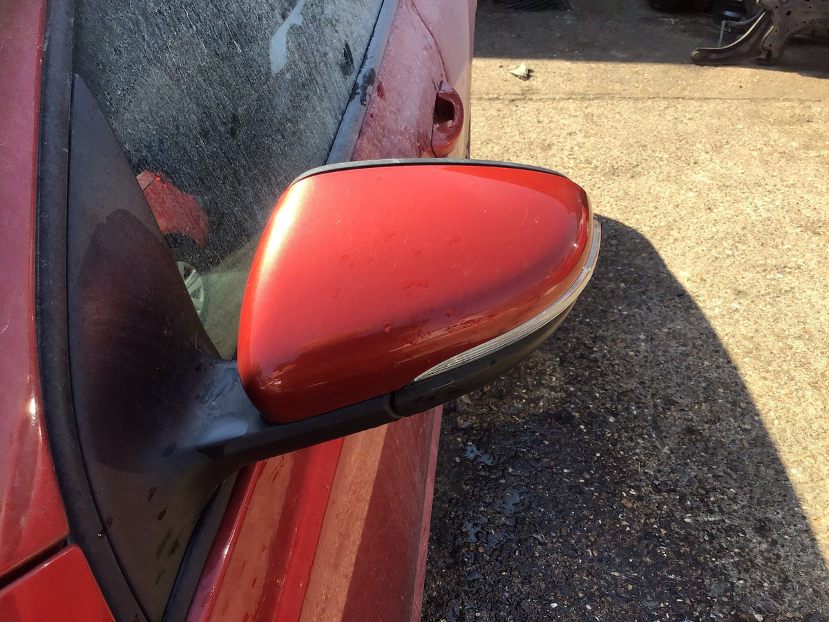 VOLKSWAGEN GOLF MK6 PASSENGER'S SIDE MIRROR AMARYLLIS RED CODE LA3S 2009 20125
