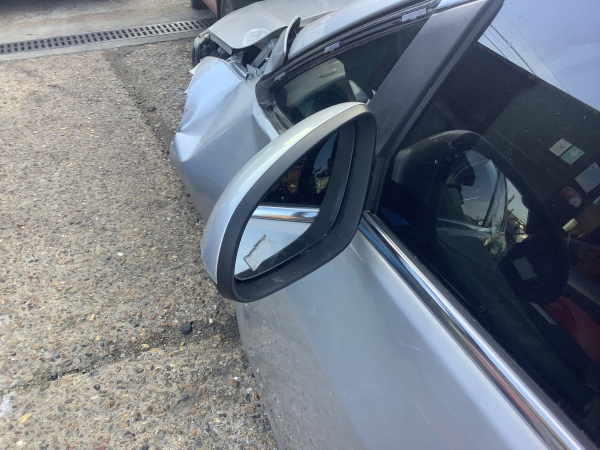VAUXHALL ASTRA J PASSENGER'S SIDE N/S DOOR MIRROR SOVEREIGN SILVER 176/GAN3