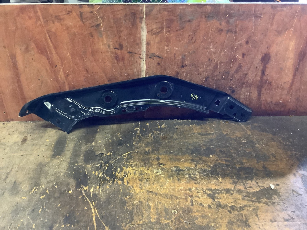 VOLKSWAGEN SHARAN MK2 PASSENGERS SIDE HEADLIGHT BRACKET 7N0805931 2010 20232