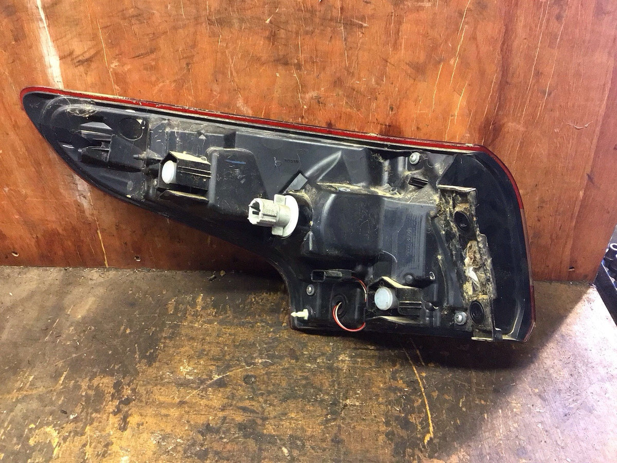 NISSAN QASHQAI J11E DRIVER'S SIDE O/S OUTER REAR LIGHT 2013 201713