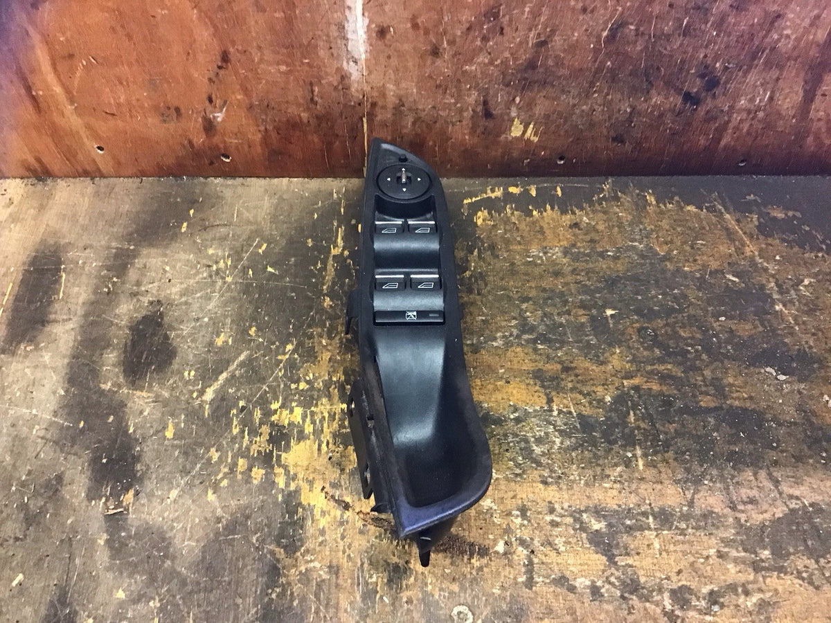FORD FOCUS MK3 ELECTRIC WINDOW CONTROL UNIT SWITCH AM5T14A132CA 2011 20142