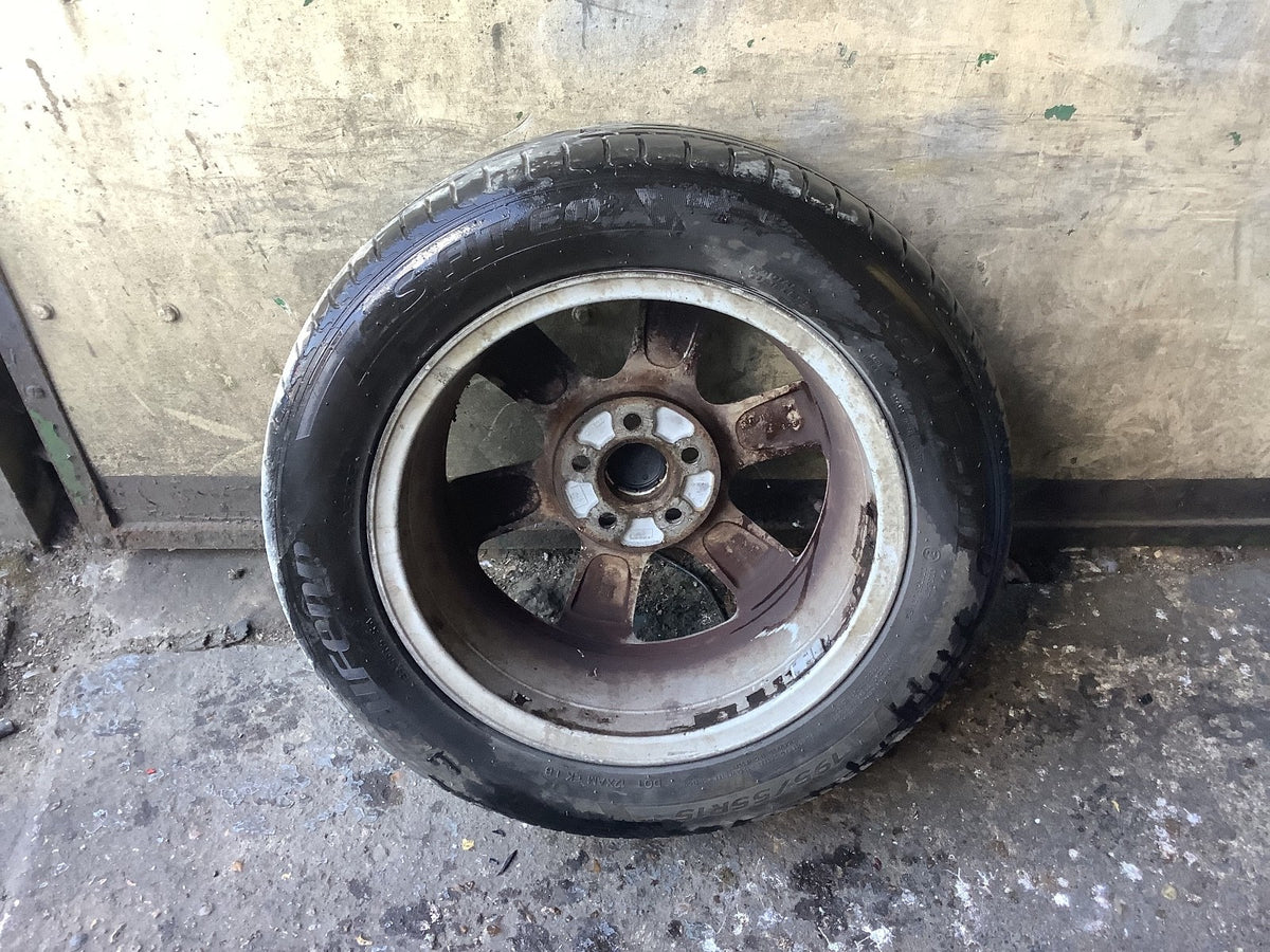 VOLKSWAGEN POLO 9N3 ALLOY WHEEL 15'' 6Q0601025R WITH TYRE 195X55X15 2005 20099