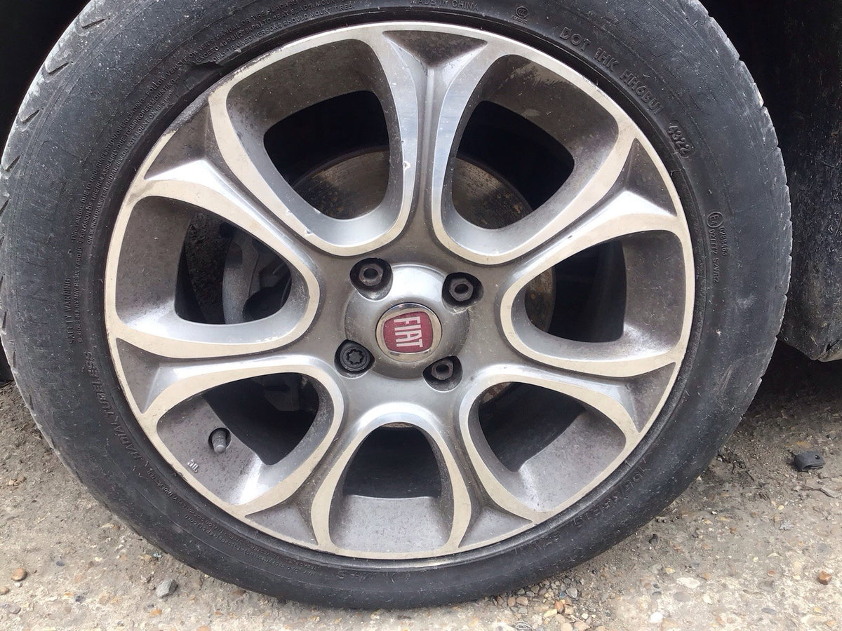 FIAT GRANDE PUNTO ALLOY WHEEL 16" WITH TYRE 195X55X16 2012 20181
