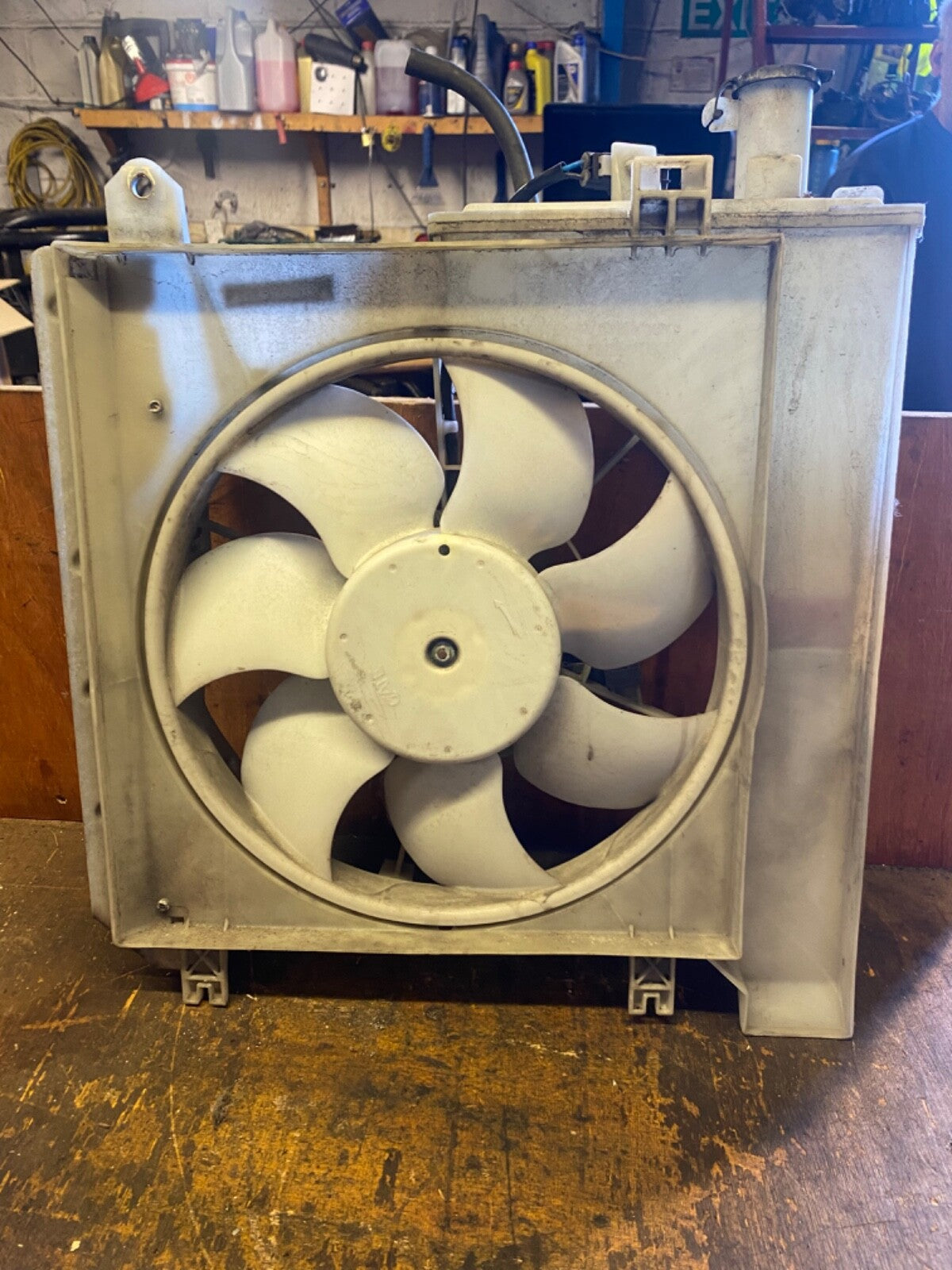 TOYOTA AYGO 1.0  PETROL RADIATOR FAN COWLING  16360 0Q020 2005 20133