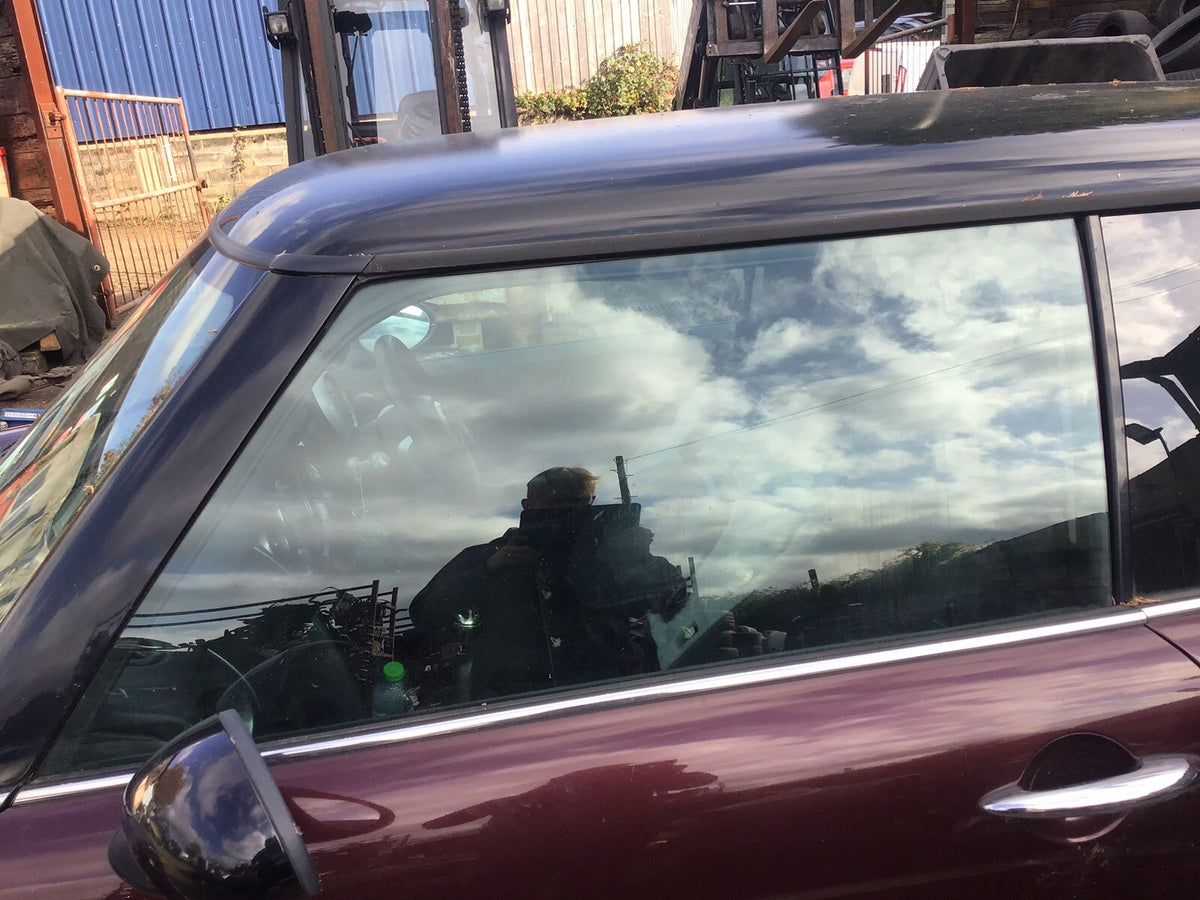 MINI COOPER R50 PASSENGER'S SIDE N/S DOOR WINDOW GLASS 2001 20062