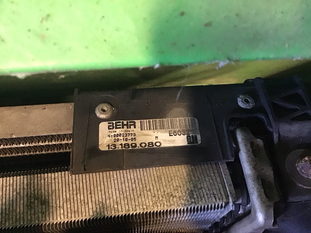VAUXHALL CORSA C 1.0L  PETROL RADIATOR FAN COWLING 13189080 2001 20063