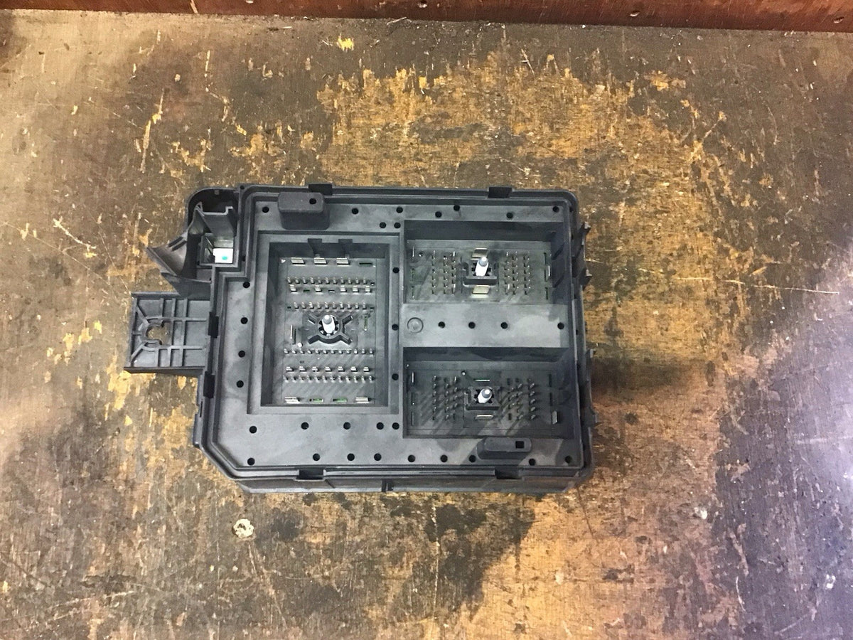 VAUXHALL CORSA E FUSE BOX  13430532AA 2015 20190
