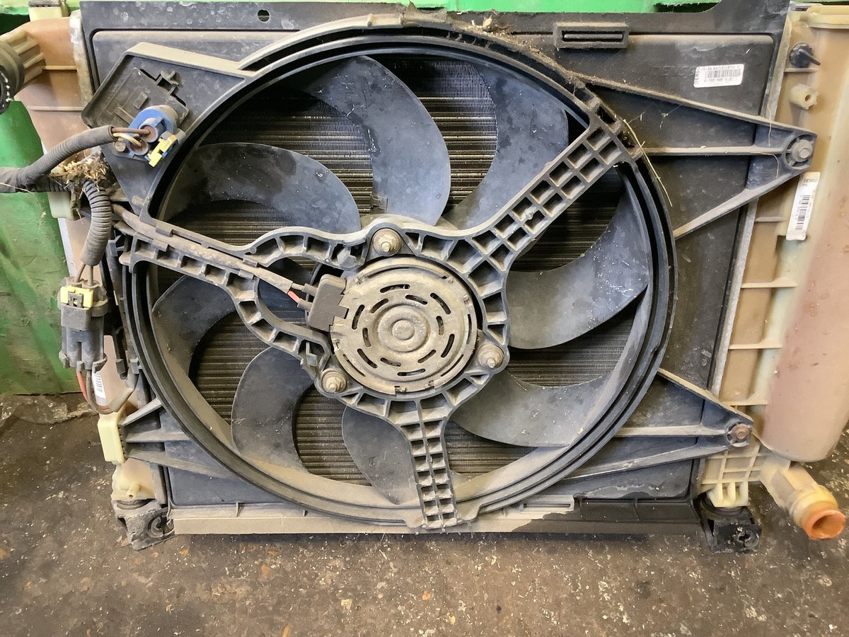 FIAT 500 PETROL RADIATOR FAN COWLING NON AIRCON COMPLETE 2008 20154