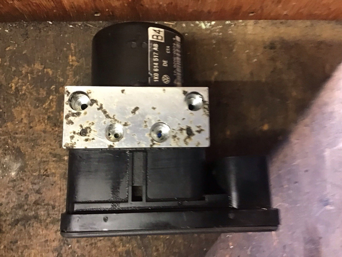 VOLKSWAGEN GOLF MK5 GT ABS PUMP MODULE 1K0614517AB ATE 10.0206 0224.4 2004 20086