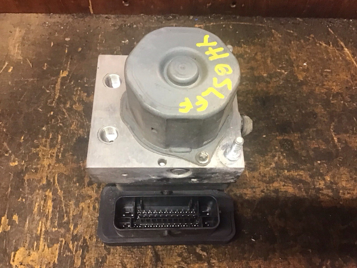 VAUXHALL CORSA E ABS PUMP 39002554 AYF 2015 20195