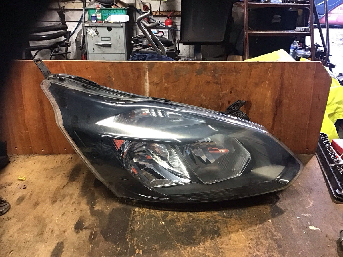 FORD TRANSIT CUSTOM  HEADLIGHT O/S DRIVERS SIDE BK21 13W029 B  2012 20180