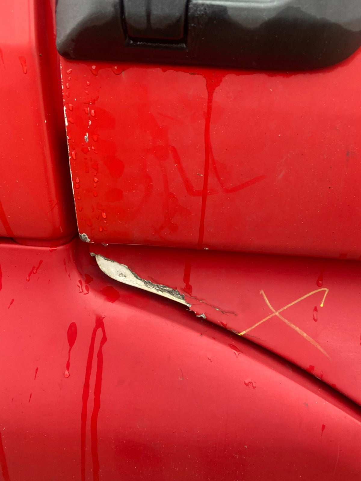 MAN TGX 24.460 DRIVER SIDE O/S DOOR IN RED  WITHOUT MIRROR 2016 20192