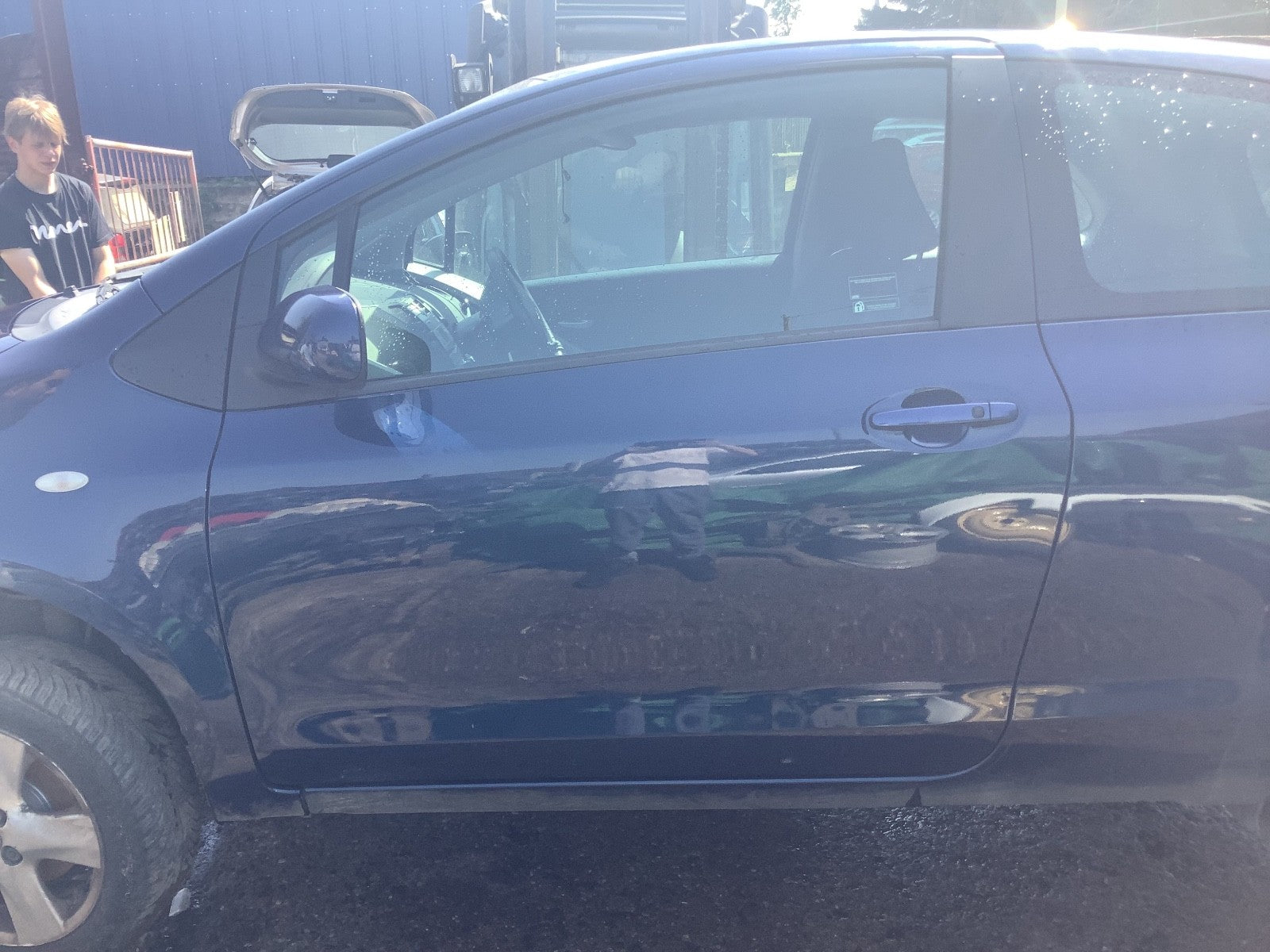 TOYOTA YARIS MK2 PASSENGER'S SIDE N/S FRONT DOOR LEXUS DARK BLUE 3 DOOR 06 20100